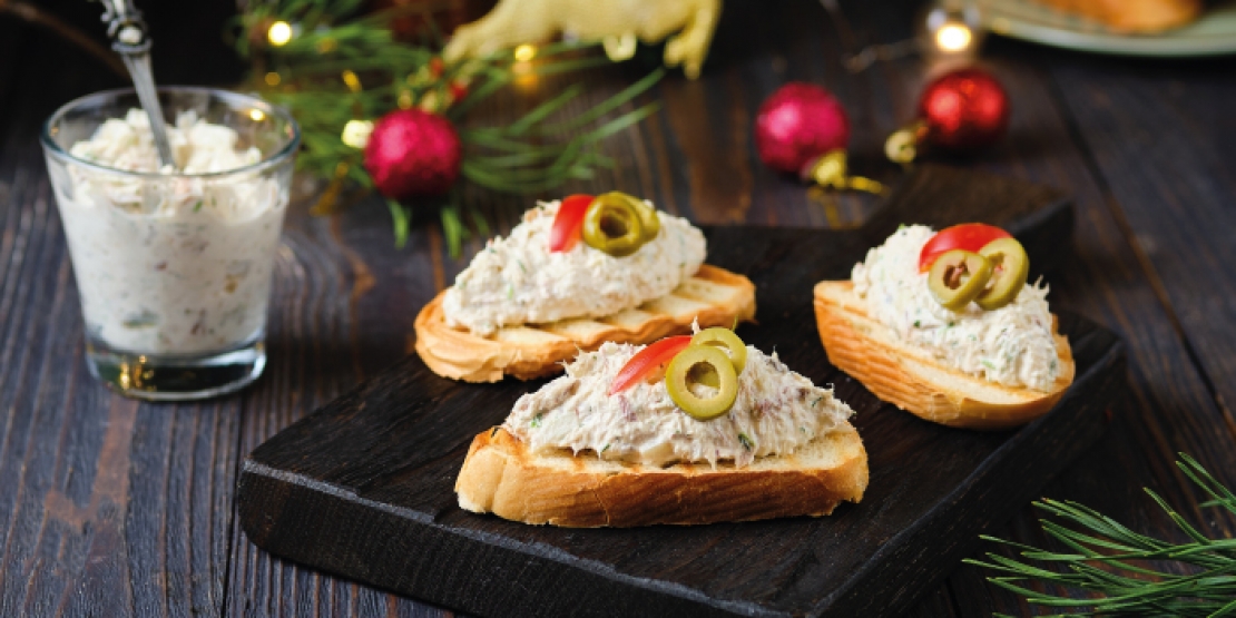 Ψωμί με προζύμι και ντιπ με κατίκι Δομοκού