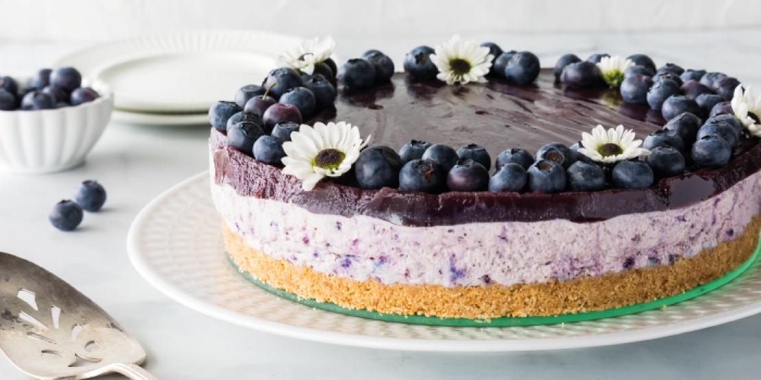 Τάρτα με κρέμα απο φρούτα του δάσους και ζελέ μούρων